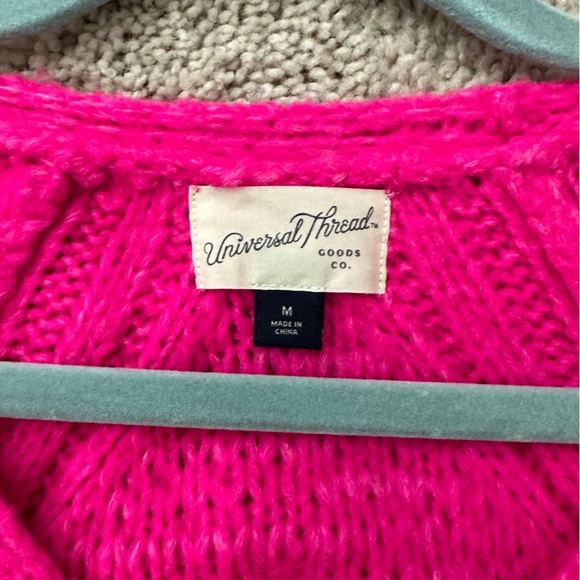 EUC Universal Thread Hot Pink V-Neck Sweater - size M - Picture 2 of 3